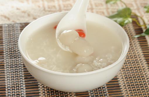 春季養生喝7款養生湯 潤肺養生不生病