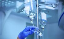 手術前注射生理鹽水 防止發生意外情況沒法快速給藥