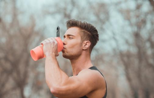 喝水也有很多講究 牢記3個喝水技巧才養生