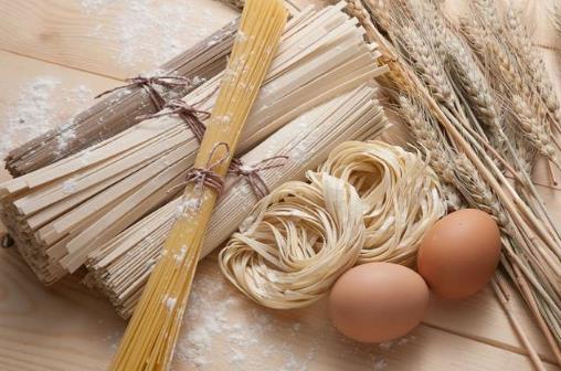 超市買掛面，千萬要留神！一定要看清這個(gè)字！別被忽悠啦