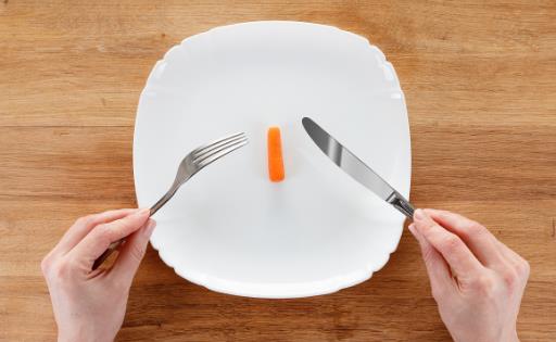 不吃晚飯和吃撐哪個后果更嚴重 答案你意想不到……