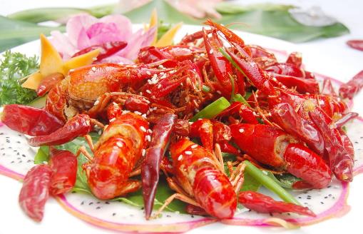 小龍蝦頭里的黃色部分，是蝦黃還是蝦屎？告訴你到底能不