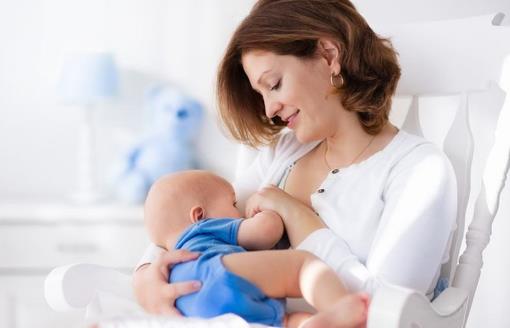 生病就不能喂奶?這5個母乳誤區(qū)你知道嗎