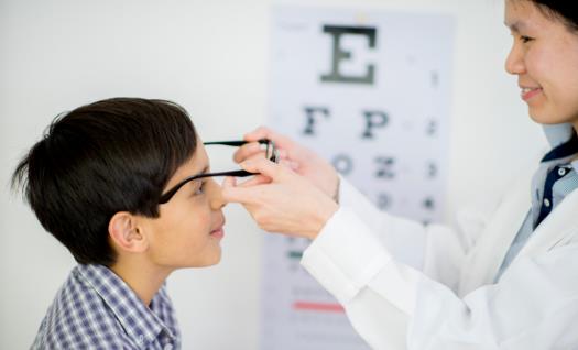 預防兒童近視 警惕糖分的過多攝取