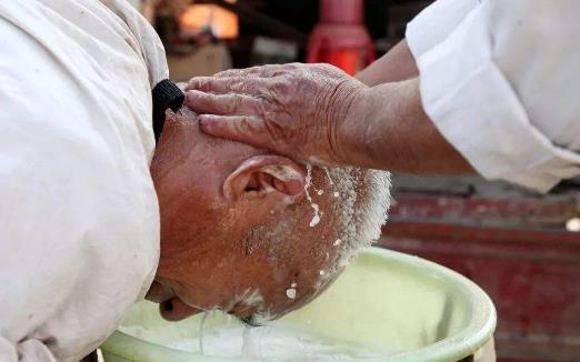 老人洗頭護發注意事項 頭發干透再睡覺