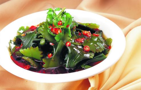 常吃海帶好處多通腸潤(rùn)便有助減肥 但若吃錯(cuò)反傷身