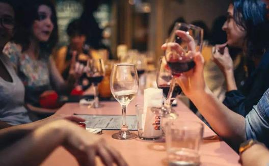 預防老年癡呆癥的四項運動 嚼口香糖預防老年癡呆癥