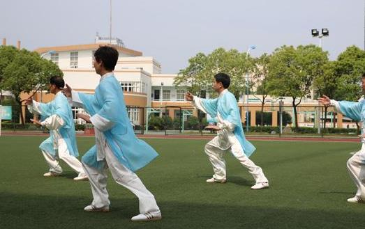 老年人運(yùn)動(dòng)不當(dāng)過(guò)度膝蓋受傷 容易傷膝蓋的運(yùn)動(dòng)