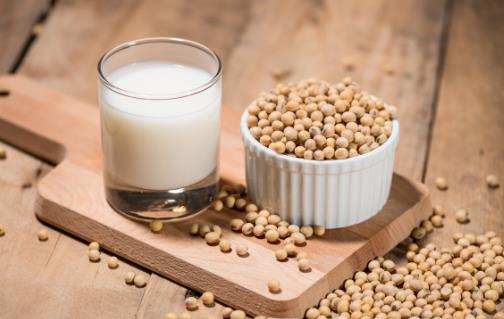 未煮熟的豆漿害處大 天天喝豆漿的好處和壞處揭秘