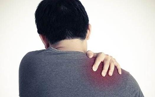 經常落枕 小心可能演變成頸椎問題