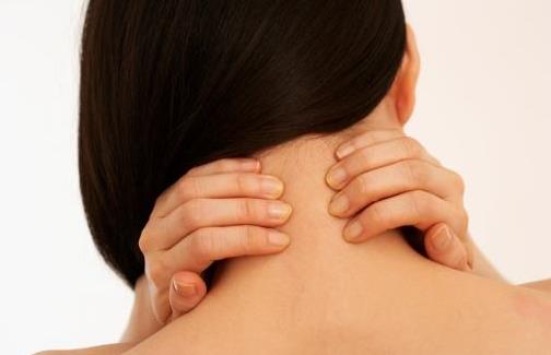 經常落枕 小心可能演變成頸椎問題