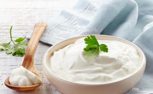 口臭讓人痛苦萬(wàn)分 6種食物起到清新口氣的作用