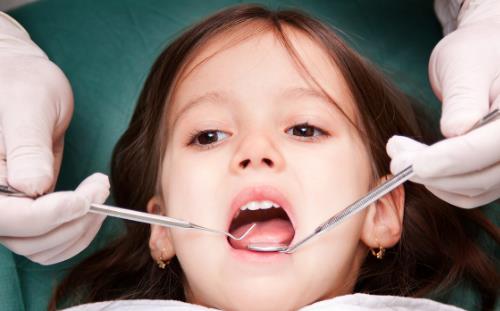 蛀牙疼痛難受 引發(fā)蛀牙的5個(gè)原因