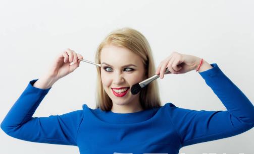 眼袋嚴重影響臉部美觀 可以緩解眼袋的食物