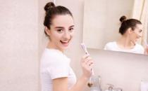 早晨起床先刷牙還是先喝水 有關早上起床的注意事項