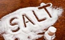 過量吃鹽會導致身體水腫 減少鹽攝入少吃食鹽的方法