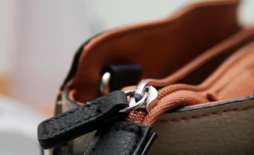 真皮皮包的清潔及保養小竅門