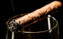 經常吸煙喝酒易致男人不育 預防男性不育的食物