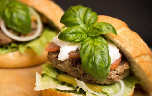 禁不住高熱量飲食誘惑 給減肥人士的12個(gè)減脂攻略