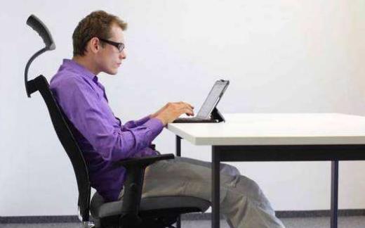 上班族不正確的坐姿易引發腰肌勞損 預防勝于治療