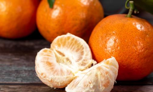 吃了這些黃色水果竟能讓皮膚變黃?