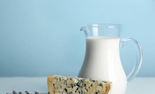 寒冷的天氣里,如何喝杯溫暖又有營養的鮮奶