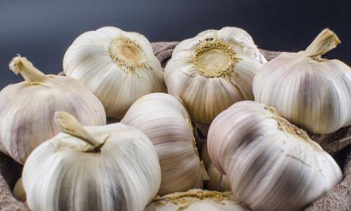 吃不完的蔥蒜巧做蔥油、蒜油