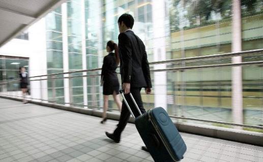 出差的上班族要保健 單身女性需調節心理