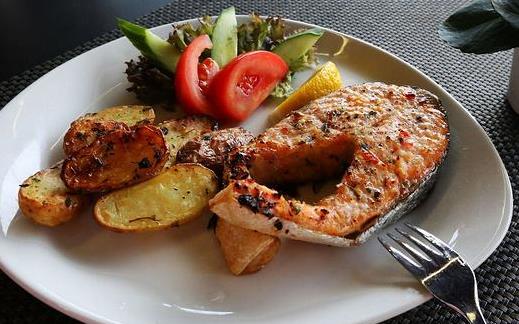 白領(lǐng)一族午餐應(yīng)常吃的食物 便當(dāng)族的注意事項