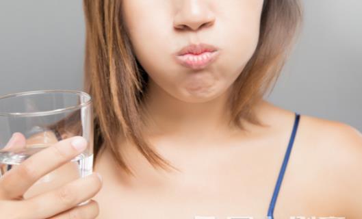 做好牙齒的美白很關(guān)鍵 愛護(hù)牙齒的12個小常識