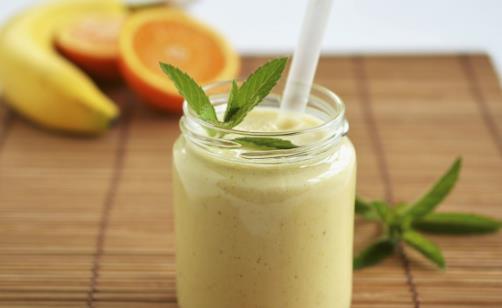 專家教你區分真假果汁 勾兌果汁易對肝腎造成傷害