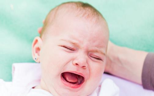 寶寶無緣無故總愛發脾氣 不同年齡段對癥下藥