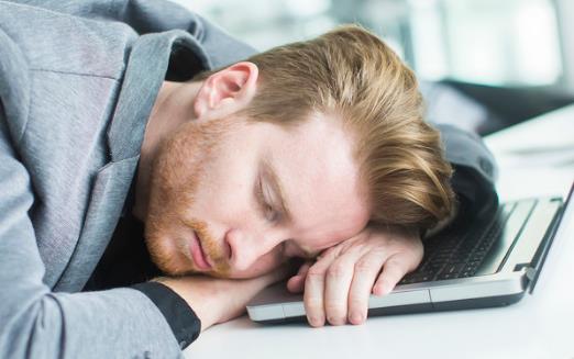 午睡超過30分鐘精神更差 午睡消除困倦提高記憶力