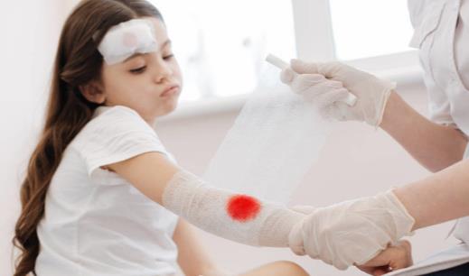 出現(xiàn)受傷流血及時(shí)的止血很重要 止血常見(jiàn)的四種方法