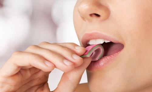 沒事就嚼口香糖?小心給你帶來這些副作用