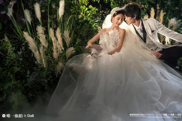 唯一旅拍告訴你:旅拍婚紗照中男士應該做些什么?