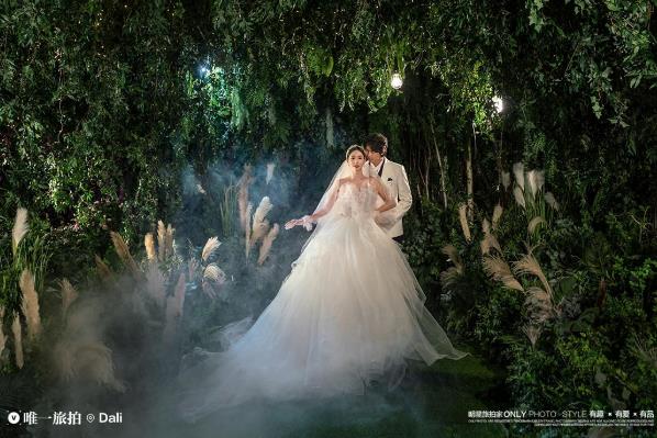 唯一旅拍告訴你:旅拍婚紗照中男士應該做些什么?