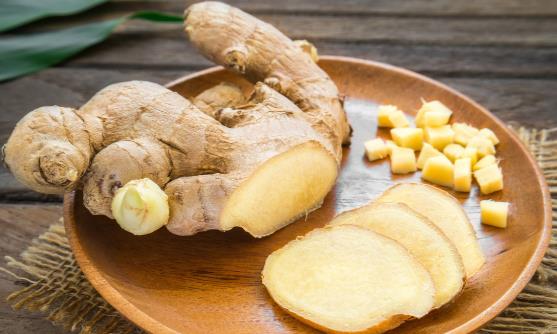 生姜能防孕吐，但要注意別吃太多