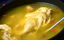 雞湯能緩解感冒改善人體的免疫機能 這五種人群要慎喝雞湯