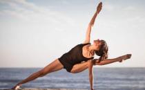 ?在床上做簡(jiǎn)單易行的瘦身操 能在輕松快樂(lè)中瘦下來(lái)