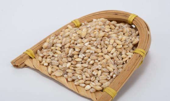 臘八節(jié)到了,教你在家腌臘八蒜,清脆可口,好看又好吃,收藏了