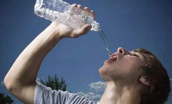 更加安全健康喝水妙招 走出飲水四個誤區