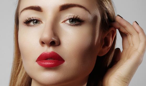 怎么化眼妝不脫妝