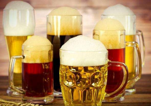 啤酒的15條生活妙招 妙用啤酒擦玻璃、洗刷鍋底、澆花、洗衣、做飯