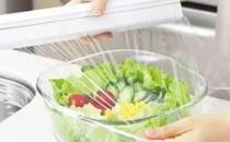 用保鮮膜來保護食物 保鮮膜的正確使用方法