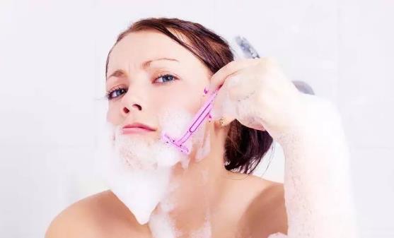 女生嘴唇上長胡子怎么辦 女性長胡子能不能把胡子剃光