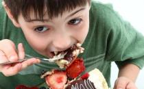 孩子吃飯慢東看西瞧 生活中家長應避免的誤區