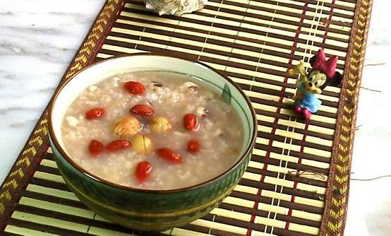 中藥用來熬湯改善睡眠 六款滋補養生的安神湯