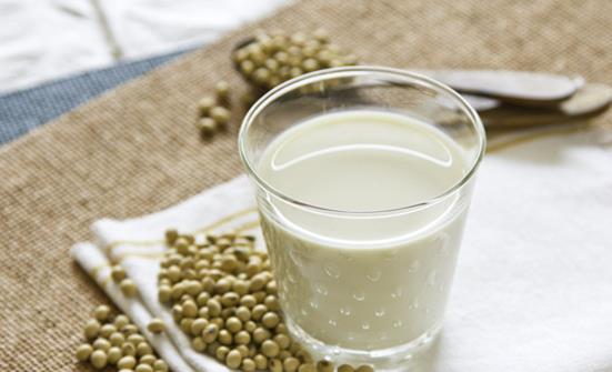 天天喝豆漿的好處 豆漿雖好要注意適量