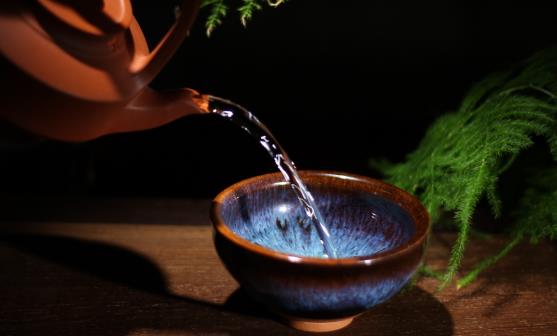 喝茶能達到保暖養生的功效 養生茶補足氣血增免疫